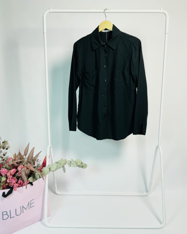 Camisa preta bolsos na frente ATEEN - 38 - VENDIDO SISTEMA OTO