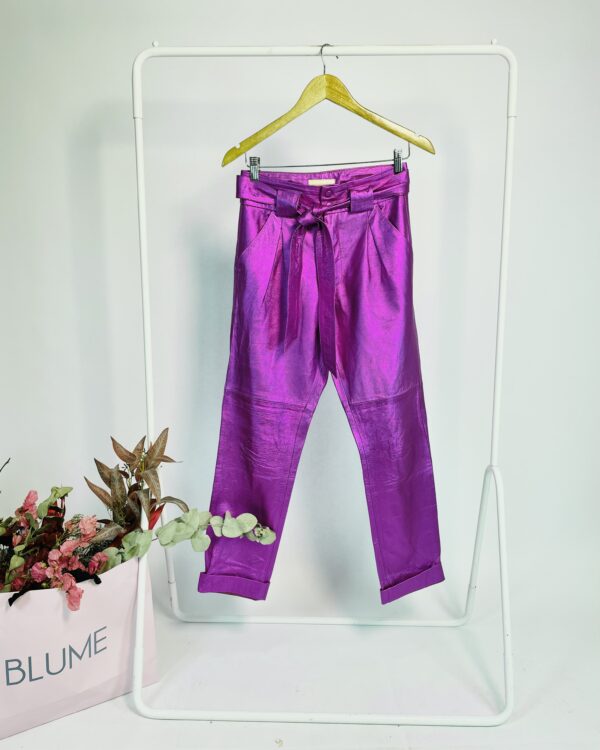 Calça couro roxo metalizado com faixa DANI BERNARDES - 38