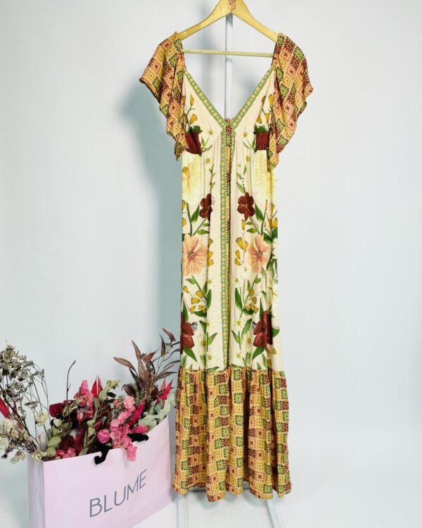 Vestido longo estampa floral fundo rosa claro barra estampa geométrica FARM - G - VENDIDO SISTEMA OTO