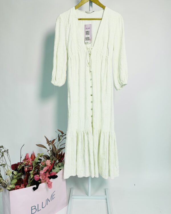 Sobreposição off white com bordados DRESS TO - PP - VENDIDO SISTEMA OTO