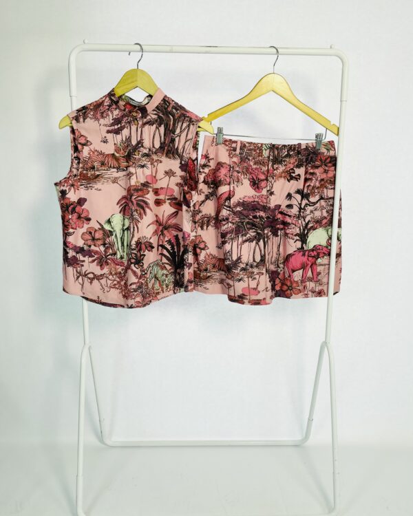 Conjunto rosa bermuda e blusa sem manga com estampa CHRISTIAN DIOR - 44