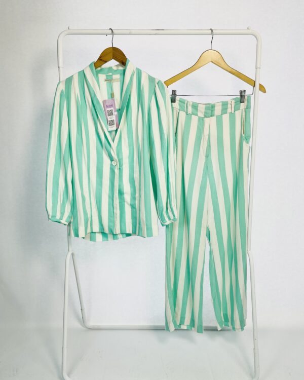 Conjunto linho blazer e calça verde e branco listrado DRESS TO - 36 VENDIDO SISTEMA OTO
