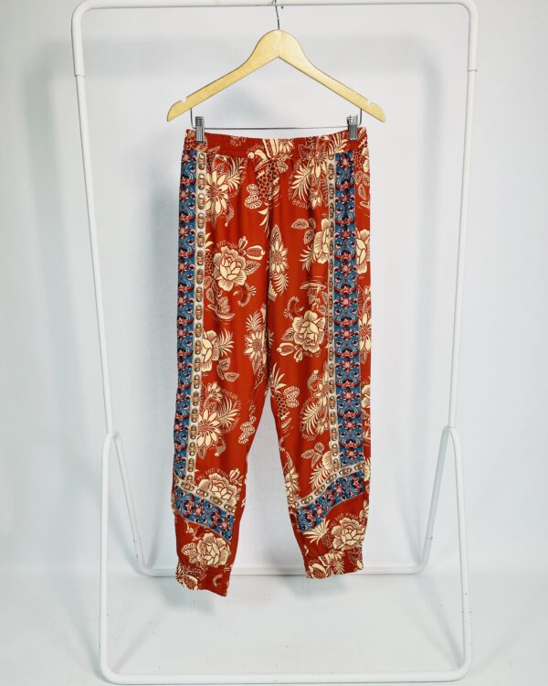 Calça terracota estampada detalhes nas laterais FARM - M - VENDIDO SISTEMA OTO
