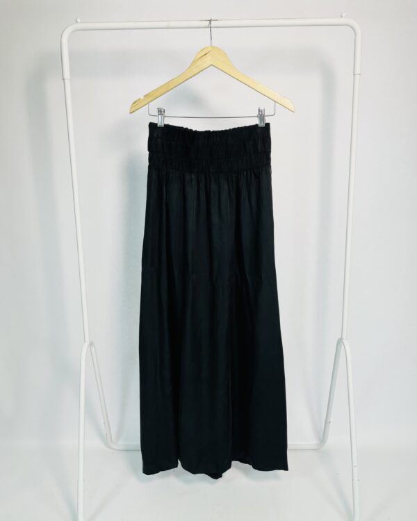 Saia longa preta com fenda na lateral e elástico no cós ANIMALE - 36 - VENDIDO SIST OTO