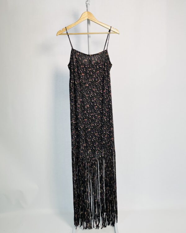 Vestido midi franjas e estampa colorida com fundo preto MARIA FILÓ - P - VENDIDO SISTEMA OTO