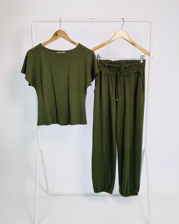 Conjunto calça e blusa malha elástico na cintura FILLITY - PP - VENDIDO SISTEMA OTO