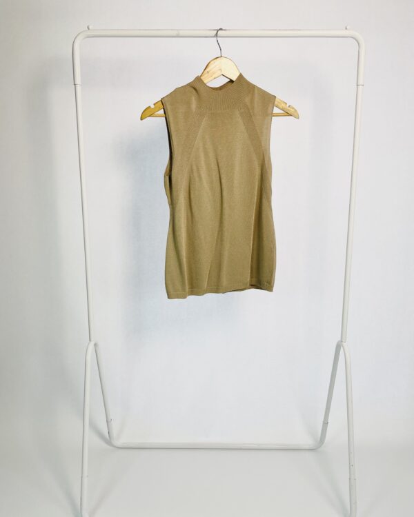 Blusa tricot champagne sem mangas FILLITY - PP - VENDIDO SISTEMA OTO