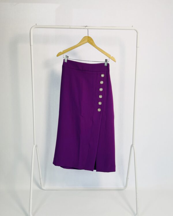 Saia midi roxa com botões madrepérolas na lateral NV - 38 - VENDIDO SISTEMA OTO