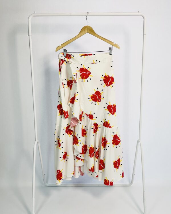 Saia branca transpassada com estampa vermnelha corações EVA - 36 - VENDIDO SISTEMA OTO