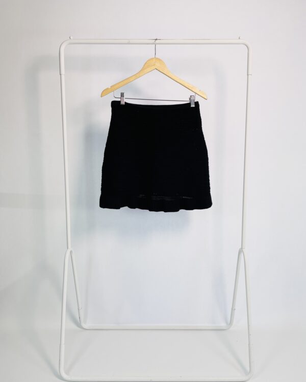 Saia preta curta tricot NV - 36