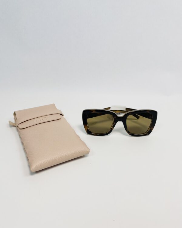 Óculos quadrado AC BRASIL - VENDIDO SISTEMA OTO