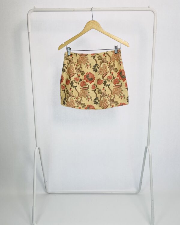 Short saia bege estampa floral CRIS BARROS - M *nunca usado*