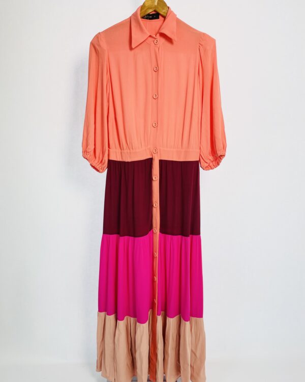 Vestido longo multicolor mangas longas e botões forrados na frente SCLUB - P - VENDIDO SISTEMA OTO