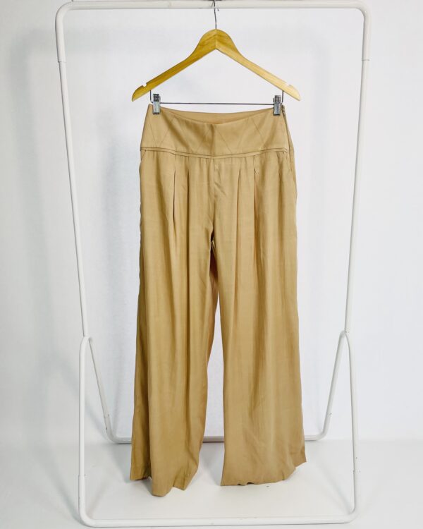 Calça bege pregas na frente detalhe no cós ESQUIRE - 38