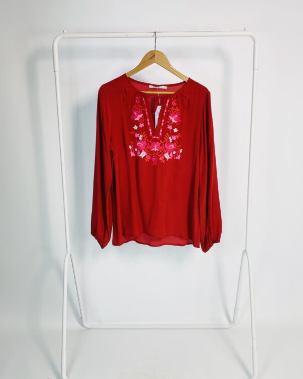 Bata  vermelha com bordados rosa seda ATEEN - 42 - VENDIDO SISTEMA OTO