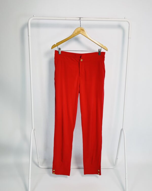 Calça vermelha botão dourado EVA BELLA - M *nunca usada*