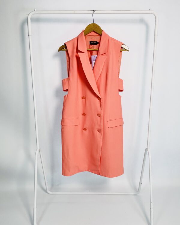 Vestido alfaiataria salmão botões dourados e recorte nas laterais A.BRAND - 40