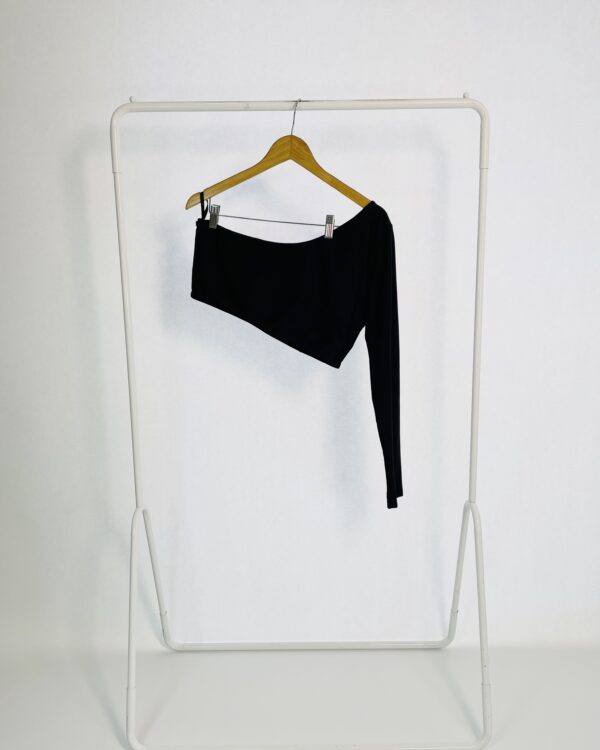 Cropped preto um ombro só BOSSA NOSSA - GG