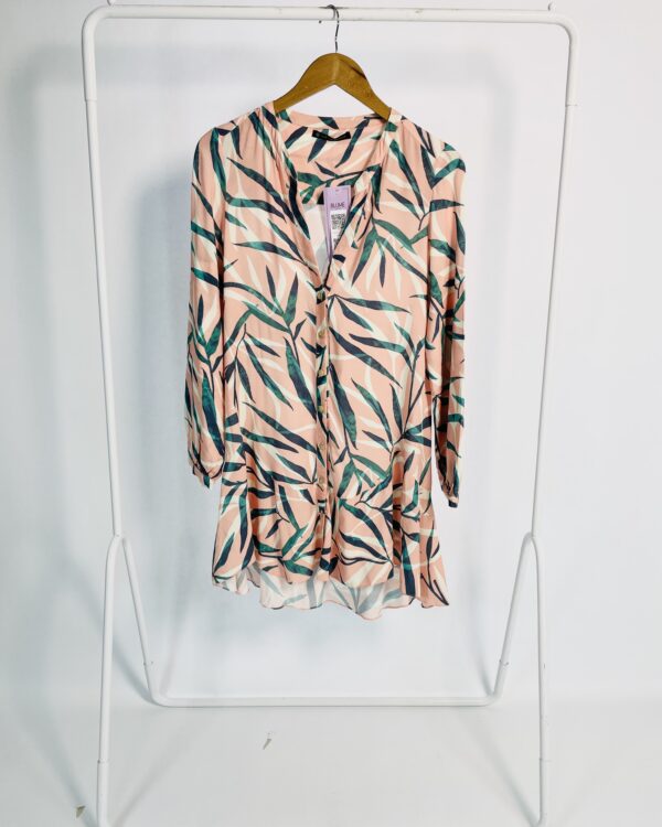 Chemise curta rosa com estampa folhagens verde VIX - P