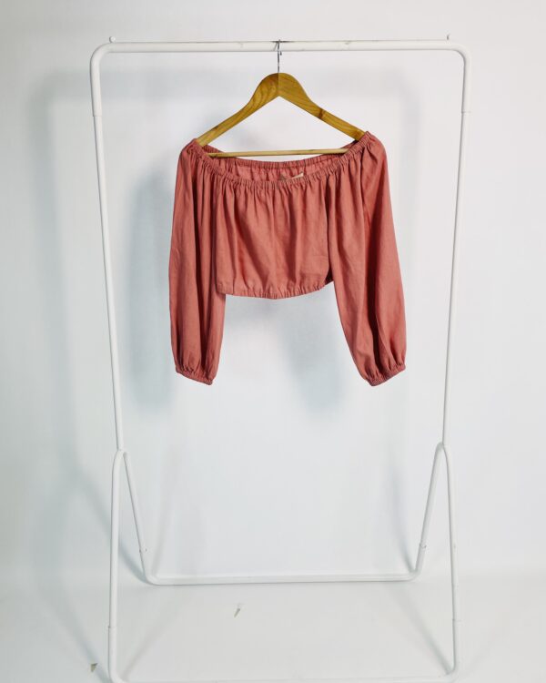 Blusa rosa cropped ombro a ombro PURA - M