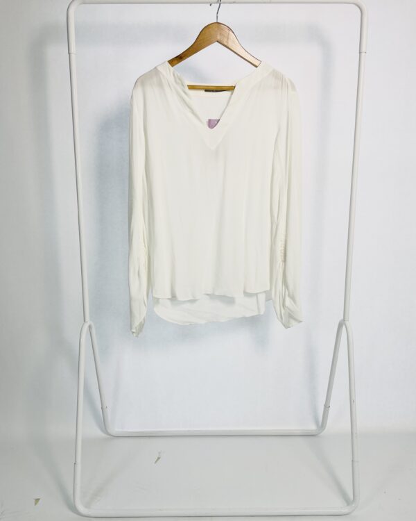 Blusa off white mangas longas com drapeado MARIA FILÓ - G