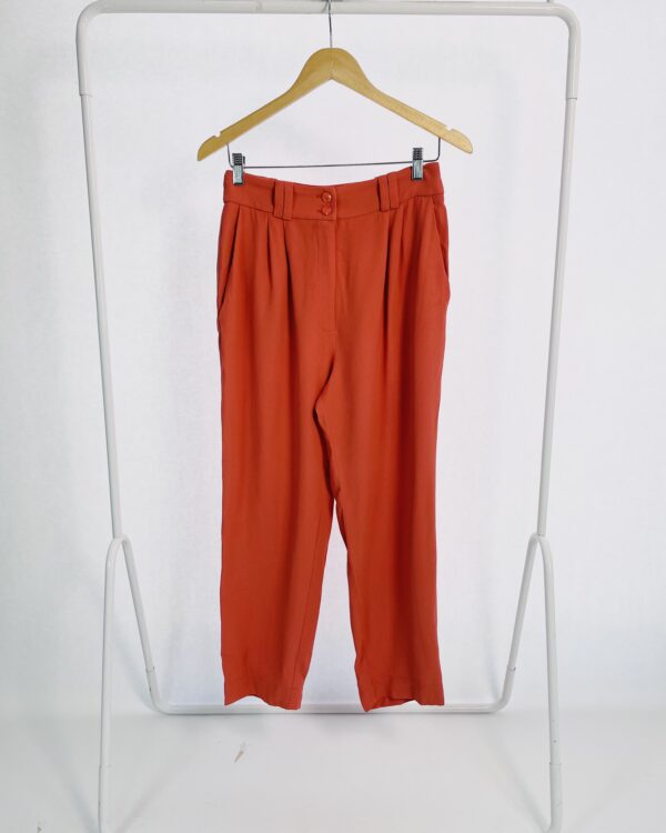 Calça laranja com pregas NV - 38