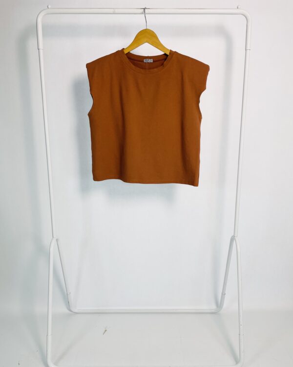 Blsua terracota com  elastano sem manga e ombreira ZEN - P - VENDIDO SISTEMA OTO