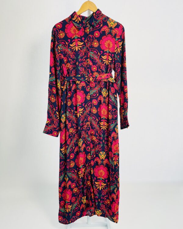 Vestido chemise azul marinho com estampa florida com faixa PIOMBO - M