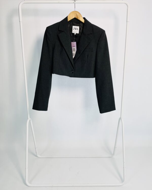 Blazer curto risca de giz cinza escuro ZARA - P