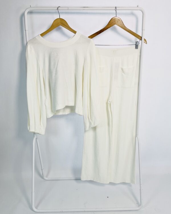 Conjunto off white calça e blusa texturizados com forro MARIA FILÓ - G