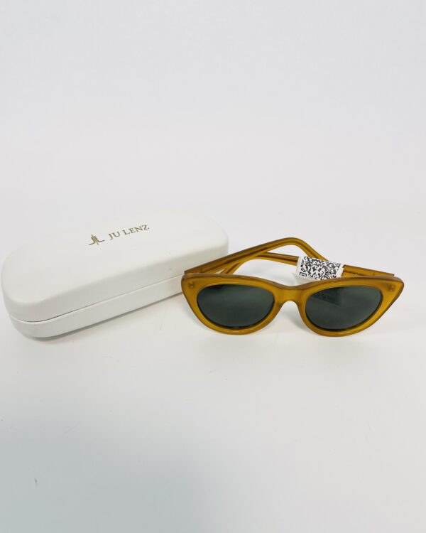 Óculos marrom lente preta JU LENZ