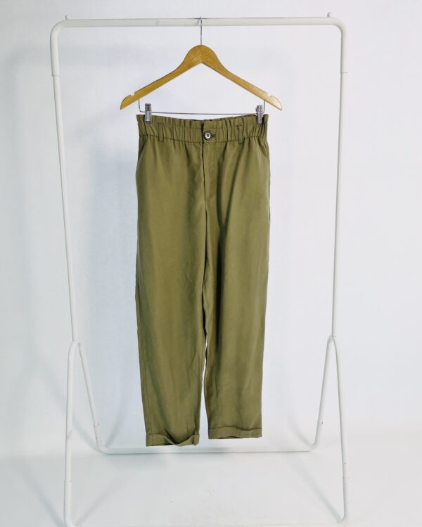 Calça verde militar com elástico na cintura ZARA - P