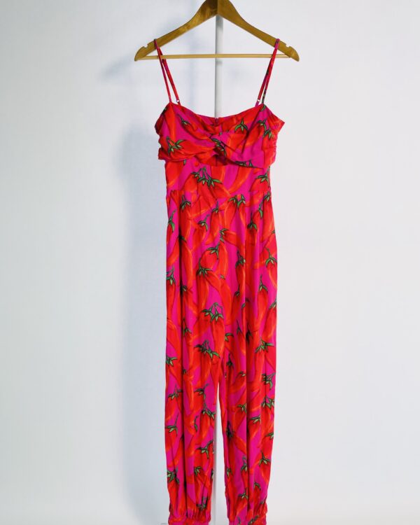 Macacão rosa com estampa pimenta FARM - P