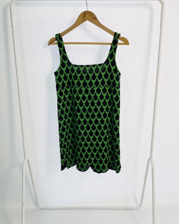 Vestido curto preto com estampa verde texturizado ZARA - P