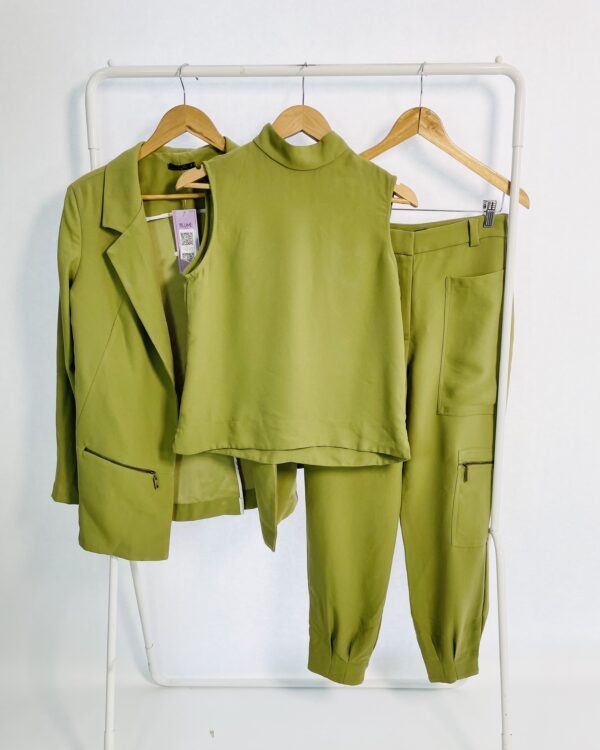 Trijunto blazer blusa e calça verde LIZIE - P
