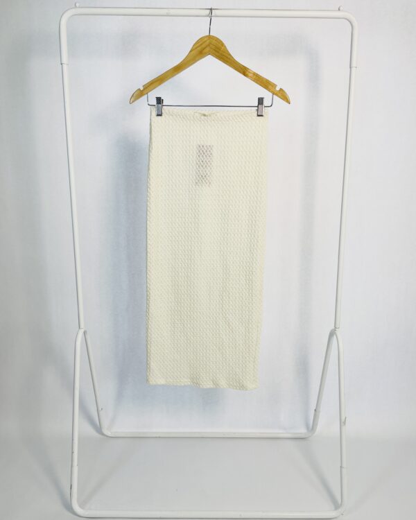 Saia midi off white tricot sem forro PURA - P