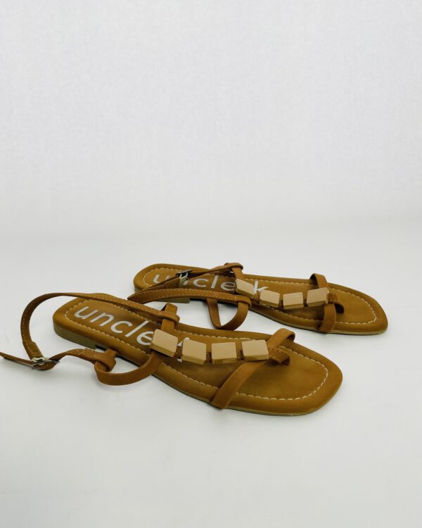 Sandália marrom com aplicações UNCLE K - 36
