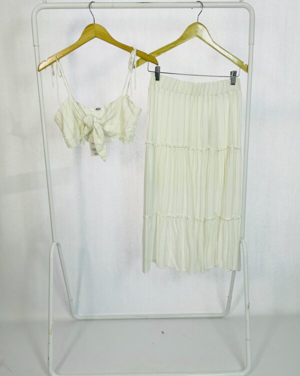 Cropped e Saia Branca Fio lurex Dourado AMADAH -P