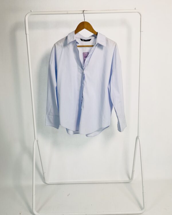 Camisa algodão azul claro listrada ZARA - P - VENDIDO SISTEMA OTO