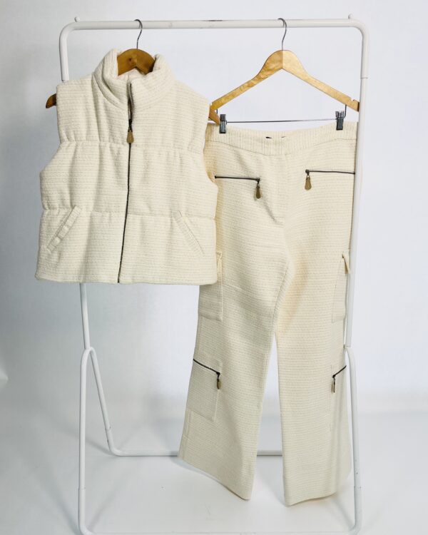 Conjunto branco com tweed dourado calça e colete puffer MIXED - 42