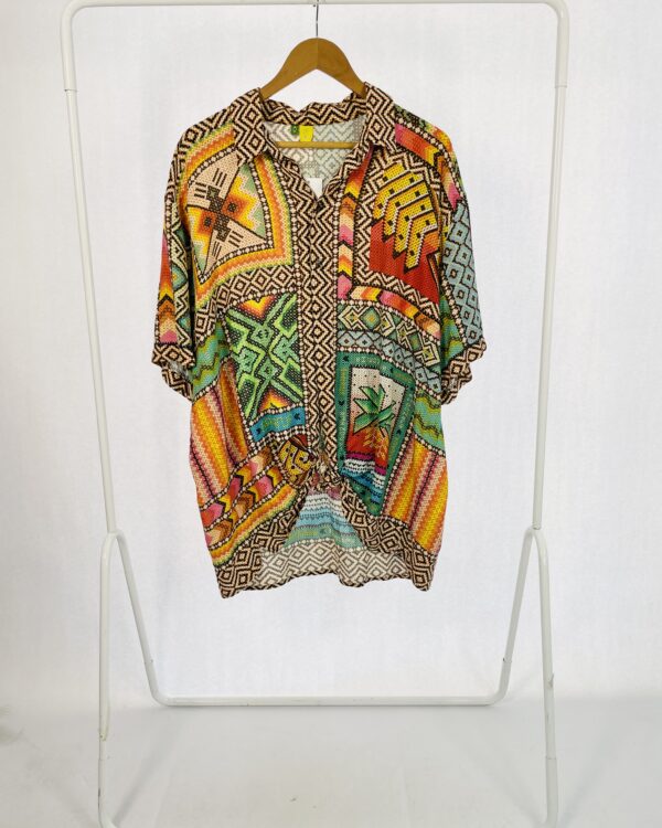 Camisa manga curta estampa colorida FARM - GG