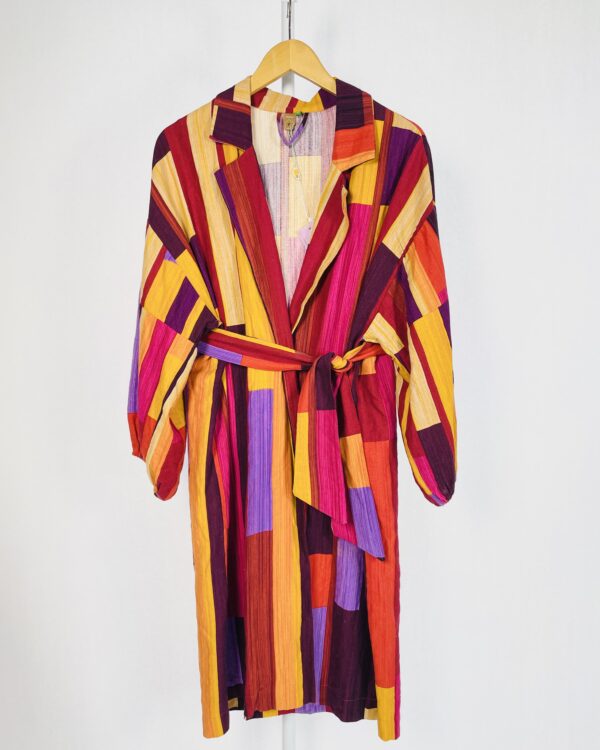 Kimono Comprido Estampado Farm Tons de Lilás Aompanhado de Cinto para amarração FARM - Único