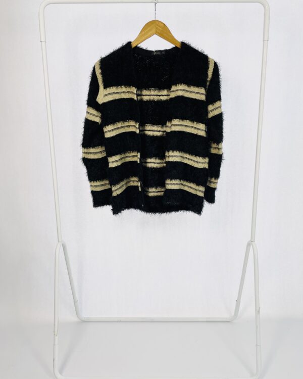 Casaco Pelinho e Tricô Preto e  Bege Com Fios Dourados - MARIA FILÓ - P