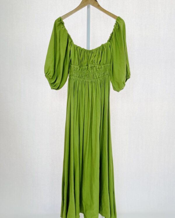 Vestido longo verde com lastex no busto e mangas bufantes FARM - P