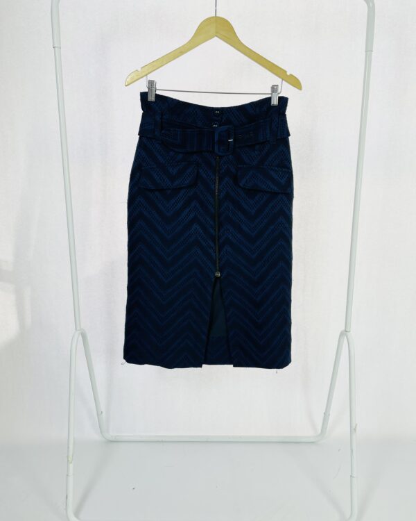 Saia midi azul marinho estampada com fecho na frente e cinto ANIMALE - 38