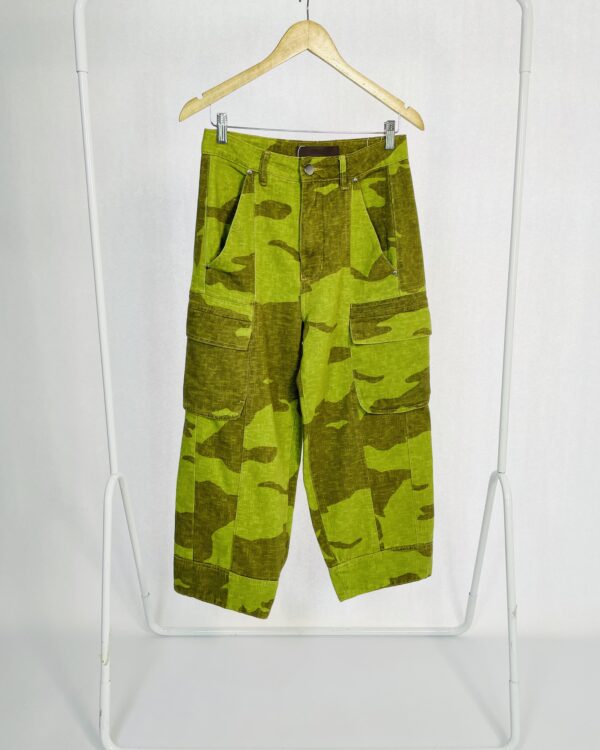 Calça Jeans Estampanda Tons de verde Bolso Cargo ANIMALE -38