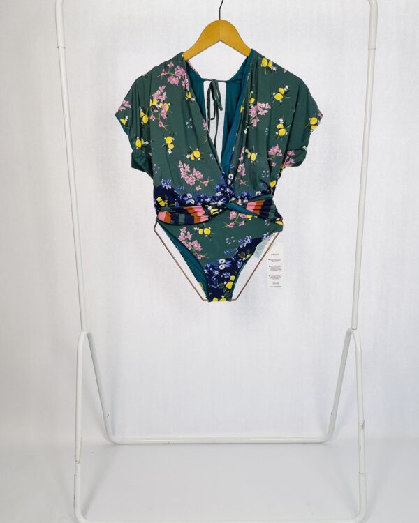 Maio Verde e Azul Marinho Com limao Aamarelo e Flores Rosa e azul EMI Beachwear- P (Nunca usado)