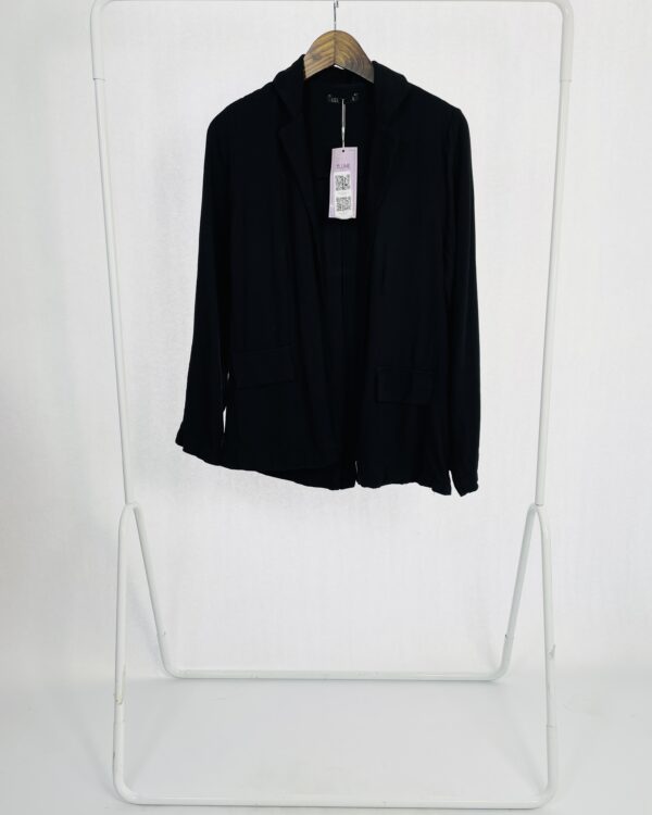 Blazer Cropped Preto Botões LOJA TRÊS - G  (Nunca usado)