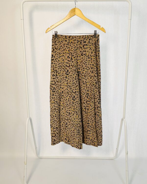 Calça pantacourt seda estampa onça com fenda ATEEN - 38