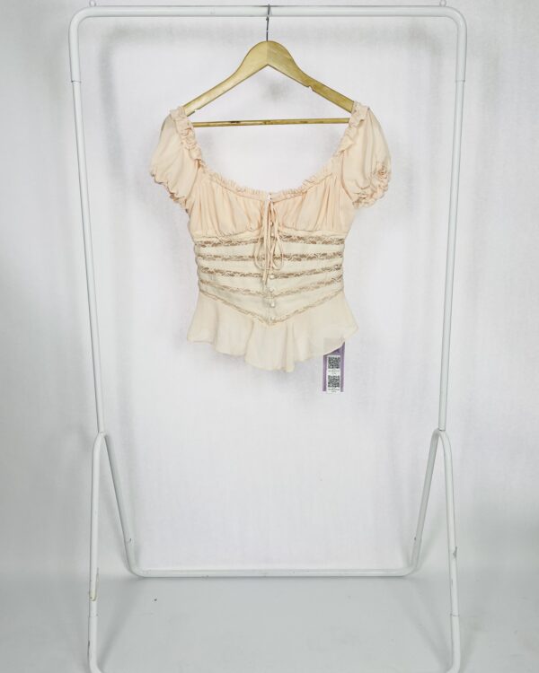 Blusa manga curta princesa renda e botões HOUSE OF CB - M